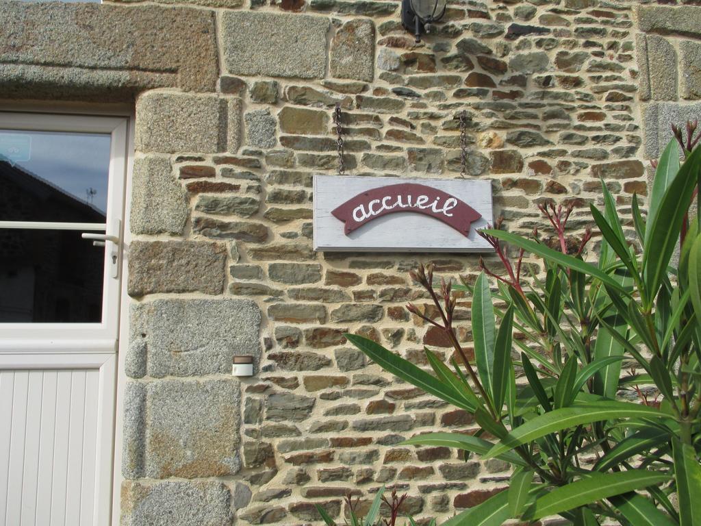 Les Sources Bed and Breakfast Poilley  Exterior foto