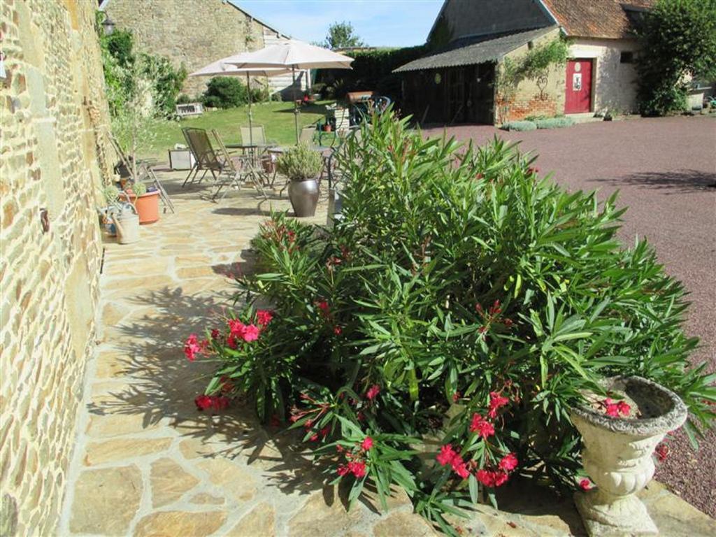 Les Sources Bed and Breakfast Poilley  Exterior foto